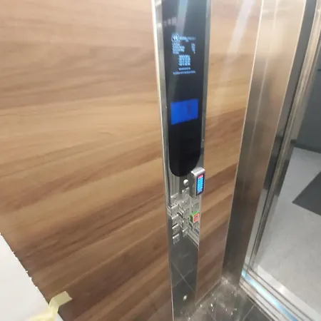 Apartman Bulevar Luxury Ilidza Free Garage Parking Apartment