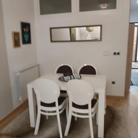 Apartamento Apartman Bulevar Luxury Ilidza Free Garage Parking *