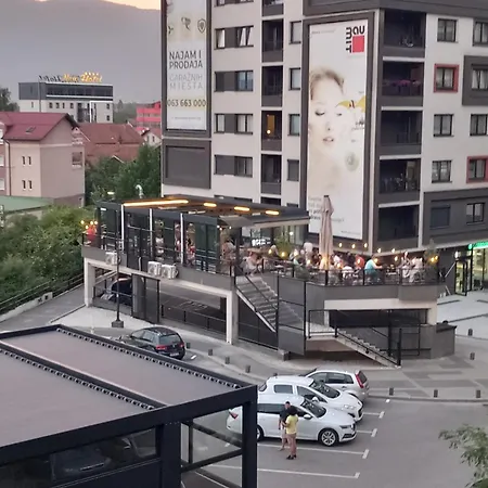 Apartman Bulevar Luxury Ilidza Free Garage Parking Apartment